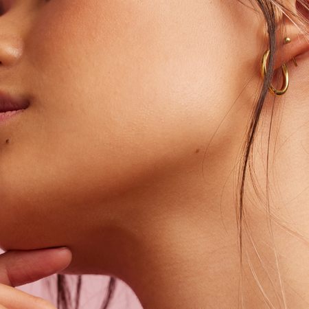 The Gut–Skin Connection: How Your Microbiome Supports Clear, Hydrated, Inflammation-Free Skin